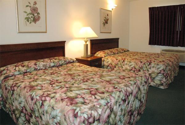 Zellar'S Village Inn Newberry Habitación foto